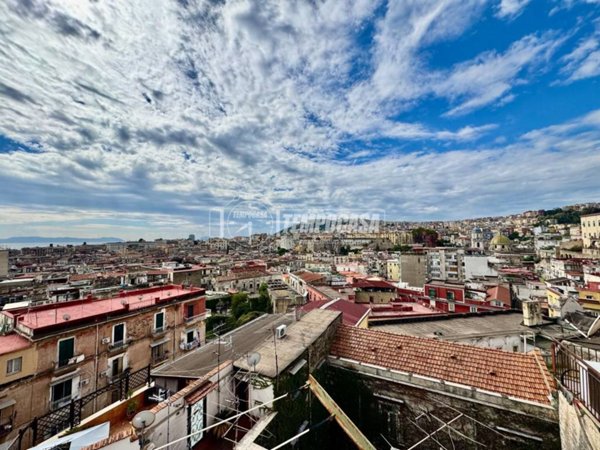 appartamento in vendita a Napoli in zona Stella