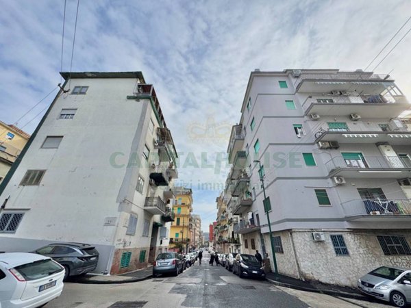 appartamento in vendita a Napoli in zona Bagnoli