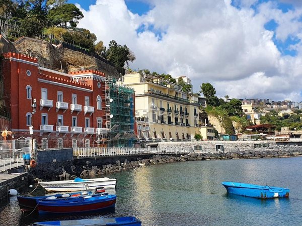 appartamento in vendita a Napoli in zona Posillipo
