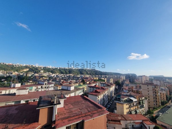 appartamento in vendita a Napoli in zona Fuorigrotta