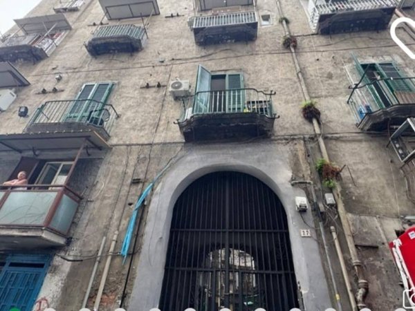 appartamento in vendita a Napoli in zona Stella
