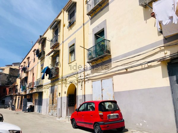 appartamento in vendita a Napoli in zona Mercato