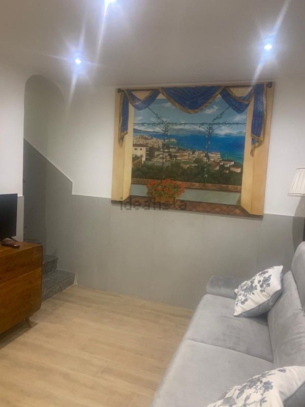 appartamento in vendita a Napoli in zona Chiaia