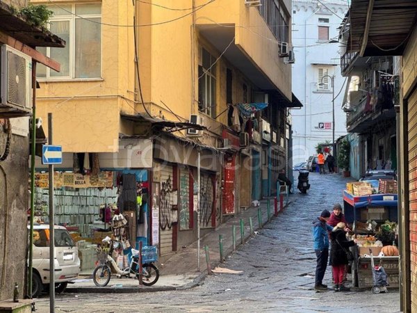 appartamento in vendita a Napoli in zona Pendino / San Giuseppe