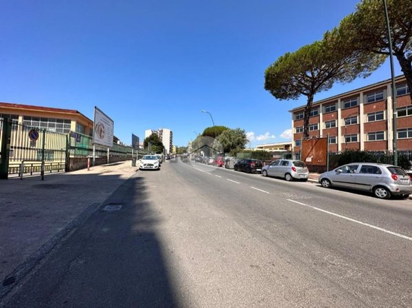 appartamento in vendita a Napoli in zona Fuorigrotta