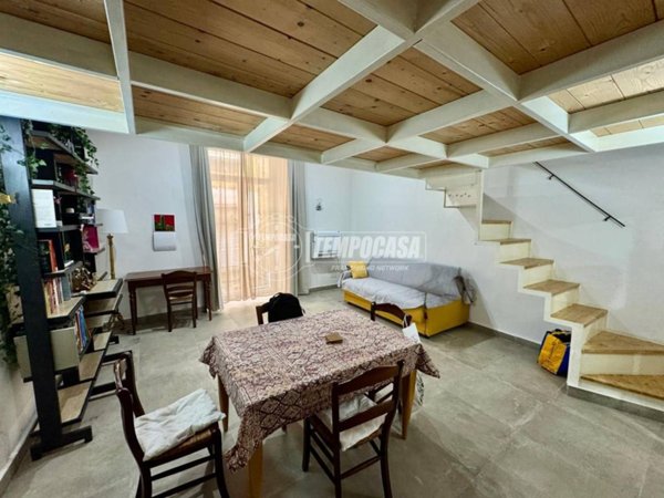 appartamento in vendita a Napoli in zona Stella