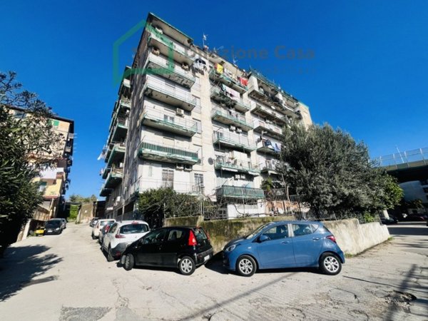appartamento in vendita a Napoli in zona Vicaria