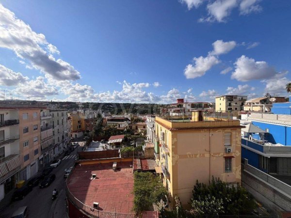 appartamento in vendita a Napoli in zona San Carlo all'Arena