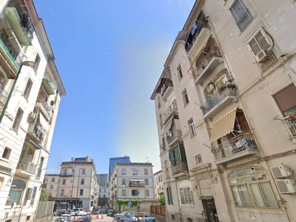 appartamento in vendita a Napoli in zona Poggioreale