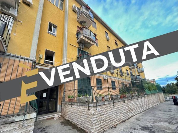 appartamento in vendita a Napoli in zona Soccavo