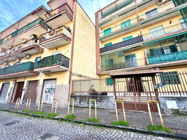 appartamento in vendita a Napoli in zona Secondigliano