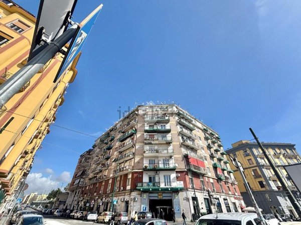 appartamento in vendita a Napoli in zona Vicaria