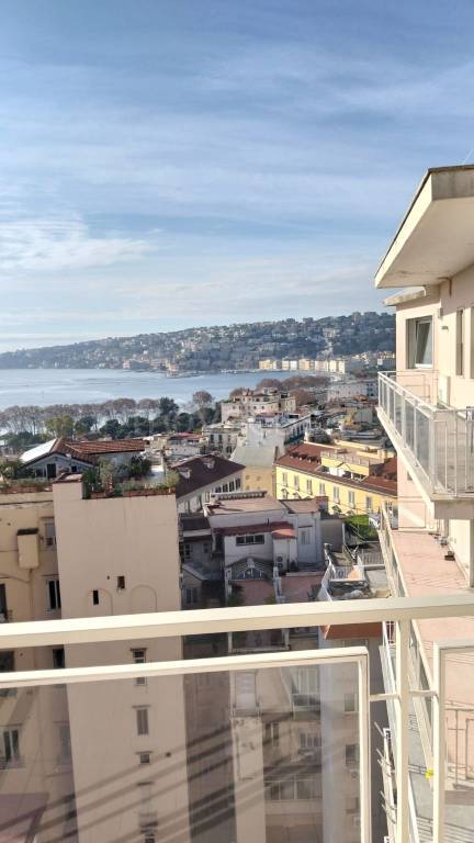 appartamento in vendita a Napoli in zona Chiaia