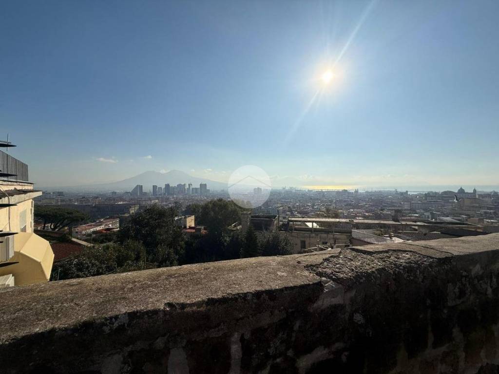 appartamento in vendita a Napoli in zona Stella