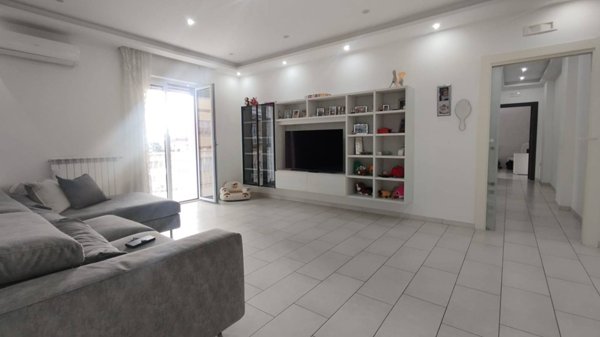 appartamento in vendita a Napoli in zona Pianura