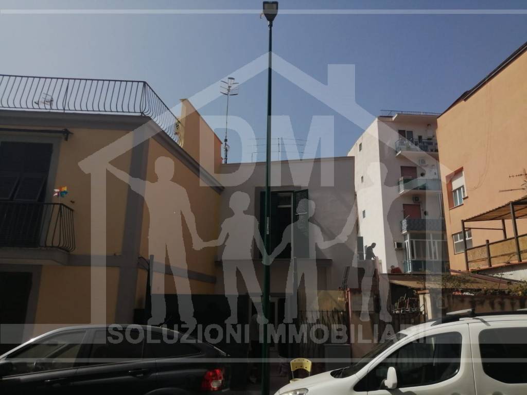 appartamento in vendita a Napoli in zona Bagnoli