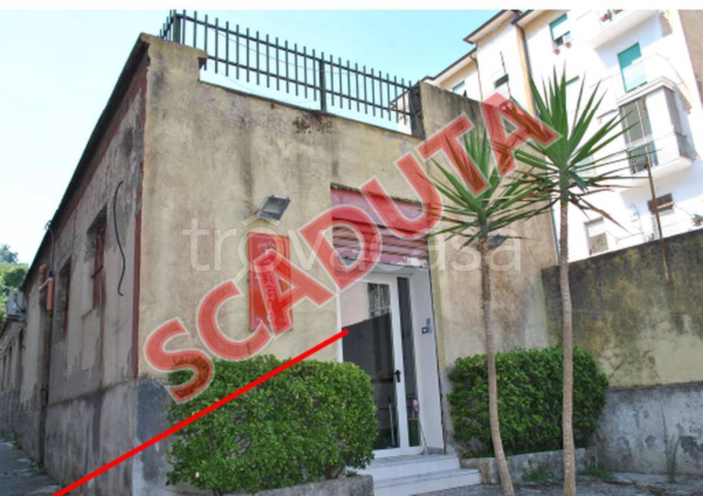 negozio in vendita a Napoli