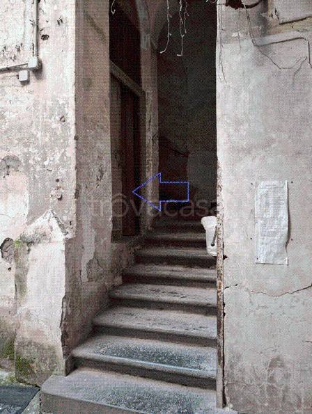 appartamento in vendita a Napoli in zona San Carlo all'Arena