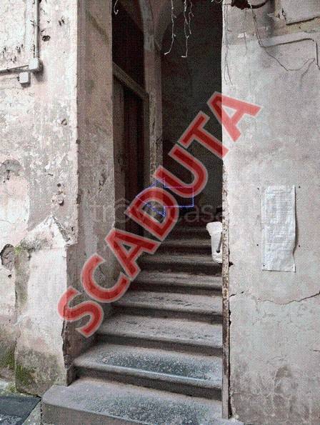 appartamento in vendita a Napoli in zona San Carlo all'Arena