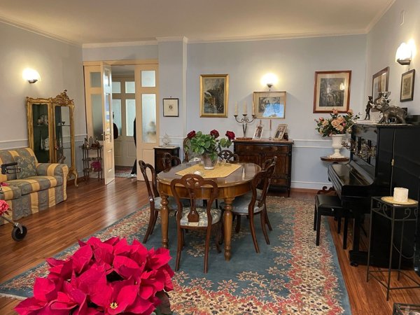 appartamento in vendita a Napoli in zona Posillipo