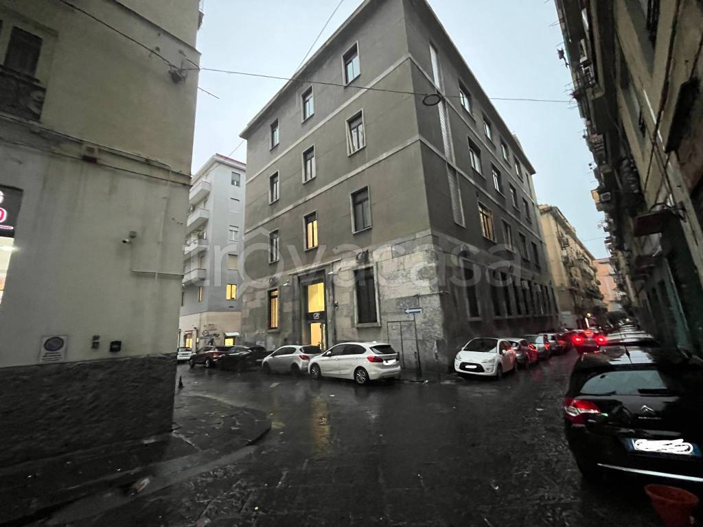 appartamento in vendita a Napoli in zona Pendino / San Giuseppe