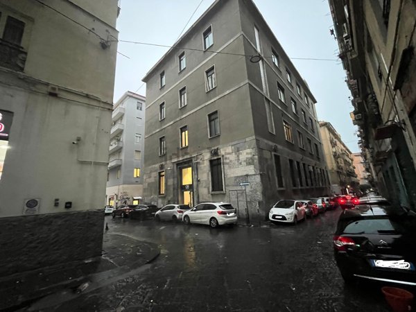 appartamento in vendita a Napoli in zona Pendino / San Giuseppe