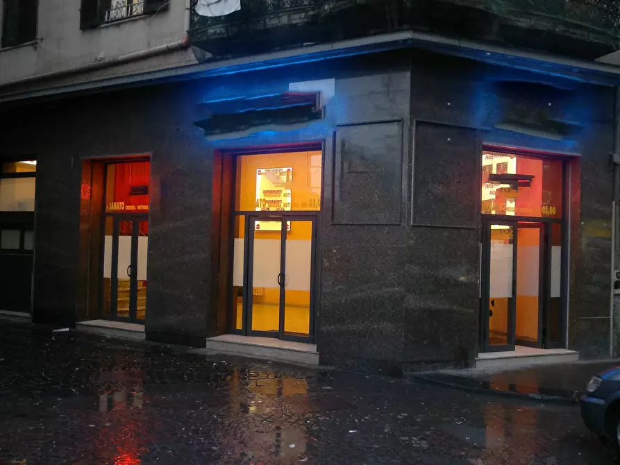 negozio in vendita a Napoli in zona Pendino / San Giuseppe