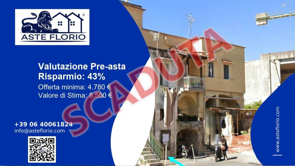 locale commerciale in vendita a Napoli