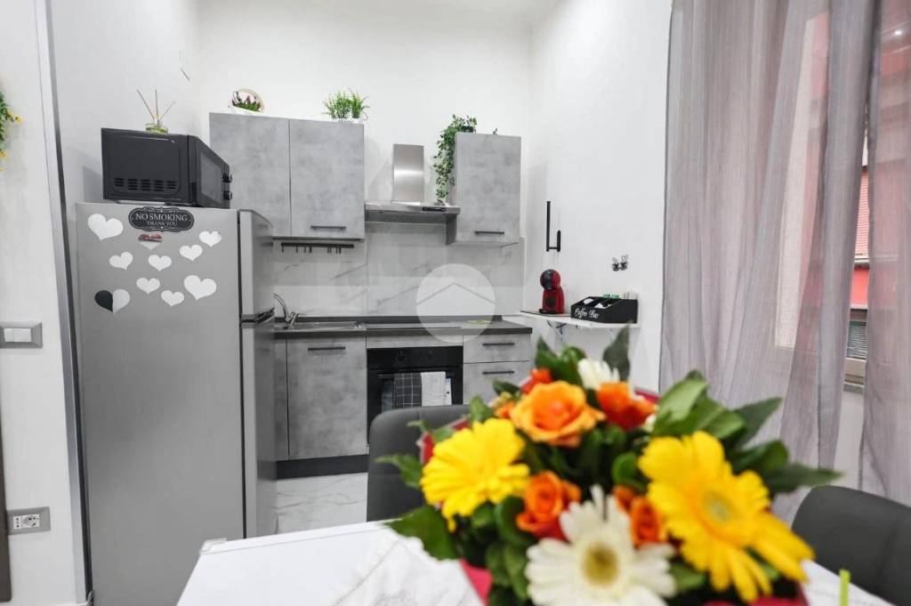 appartamento in vendita a Napoli in zona Stella