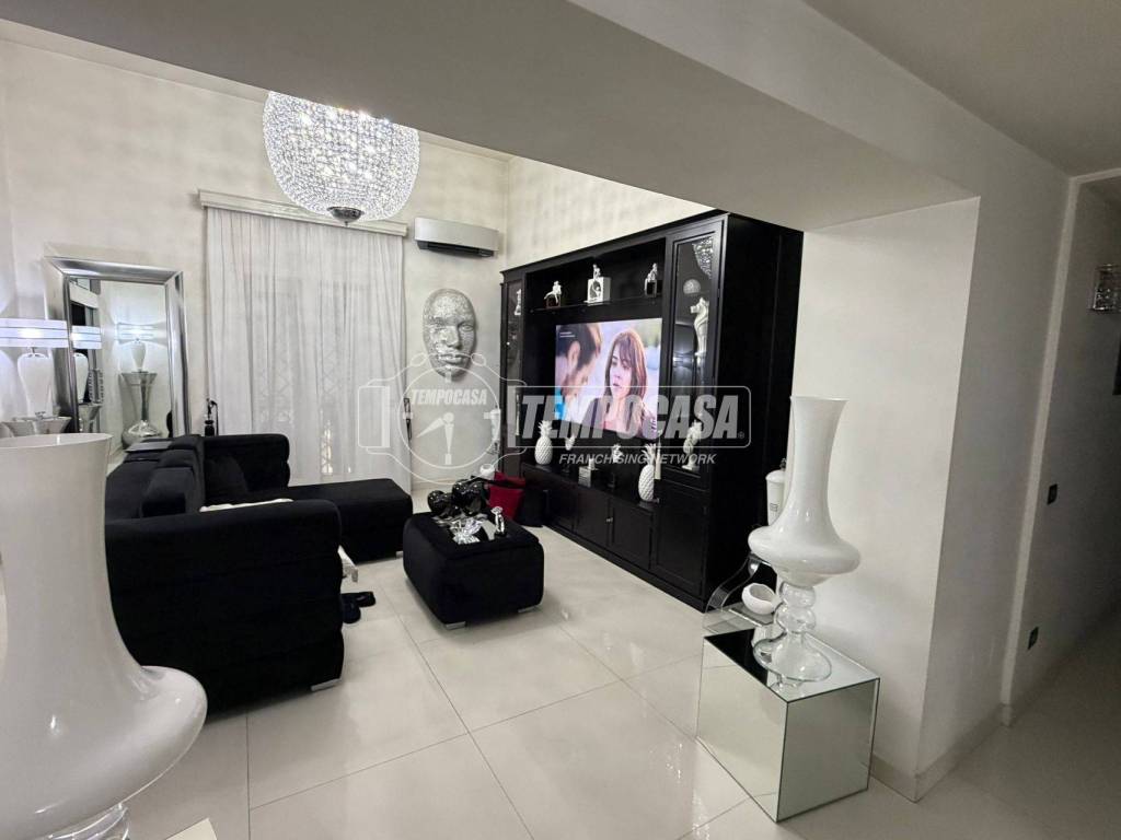 appartamento in vendita a Napoli in zona Arenella