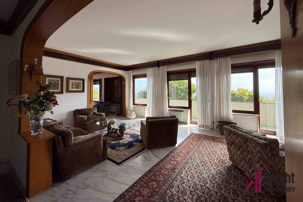 appartamento in vendita a Napoli in zona Posillipo