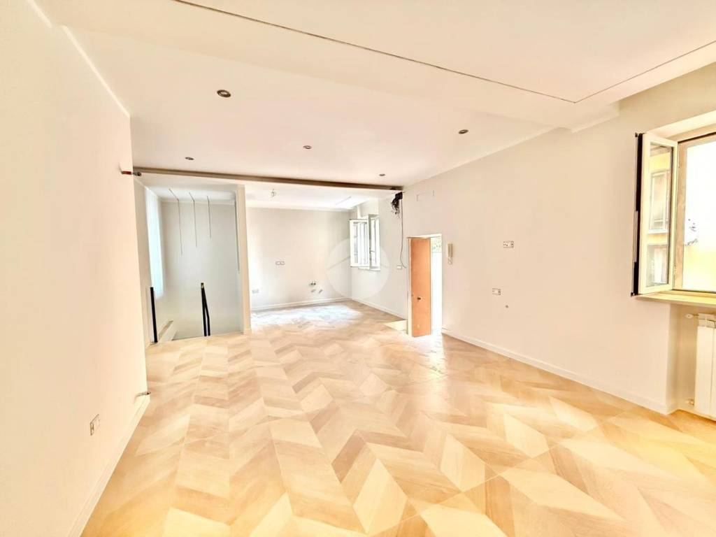 appartamento in vendita a Napoli in zona Posillipo