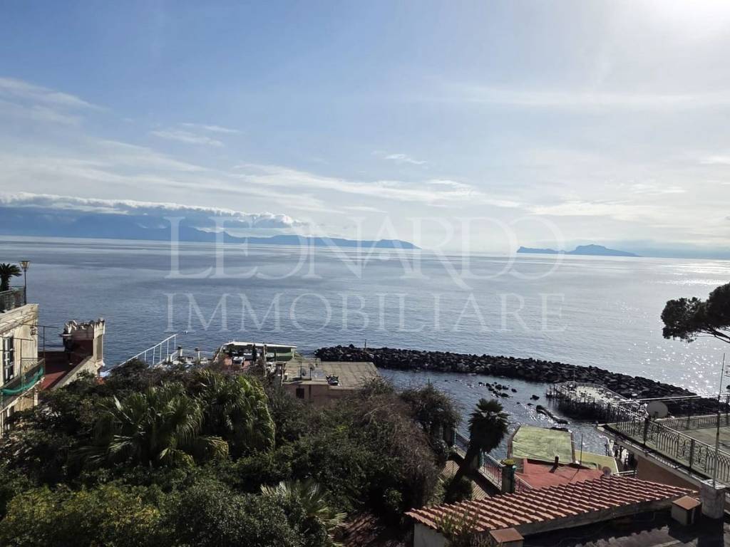 appartamento in vendita a Napoli in zona Posillipo