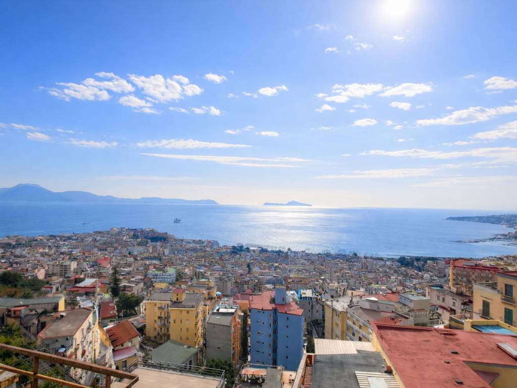 appartamento in vendita a Napoli in zona Pendino / San Giuseppe