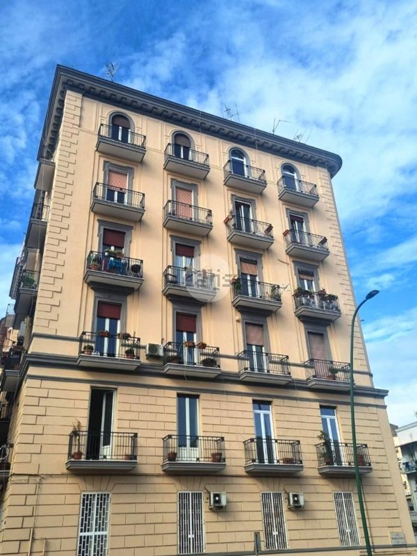 appartamento in vendita a Napoli in zona Arenella