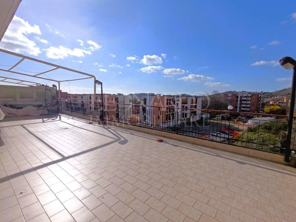 appartamento in vendita a Napoli in zona Soccavo