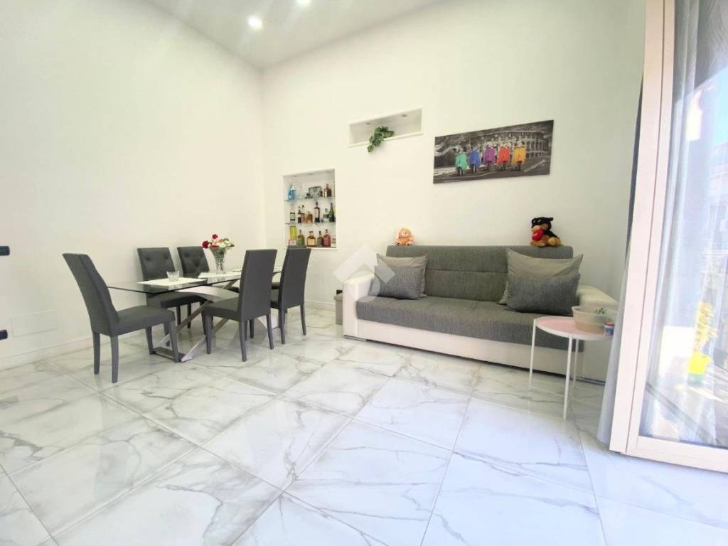 appartamento in vendita a Napoli in zona Poggioreale
