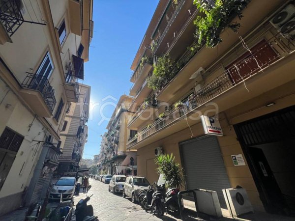 negozio in vendita a Napoli in zona Mercato
