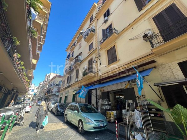 negozio in vendita a Napoli in zona Mercato