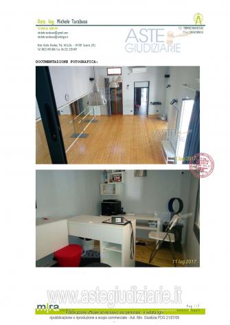 negozio in vendita a Napoli in zona Vomero