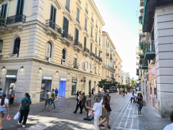 locale di sgombero in vendita a Napoli in zona Vomero