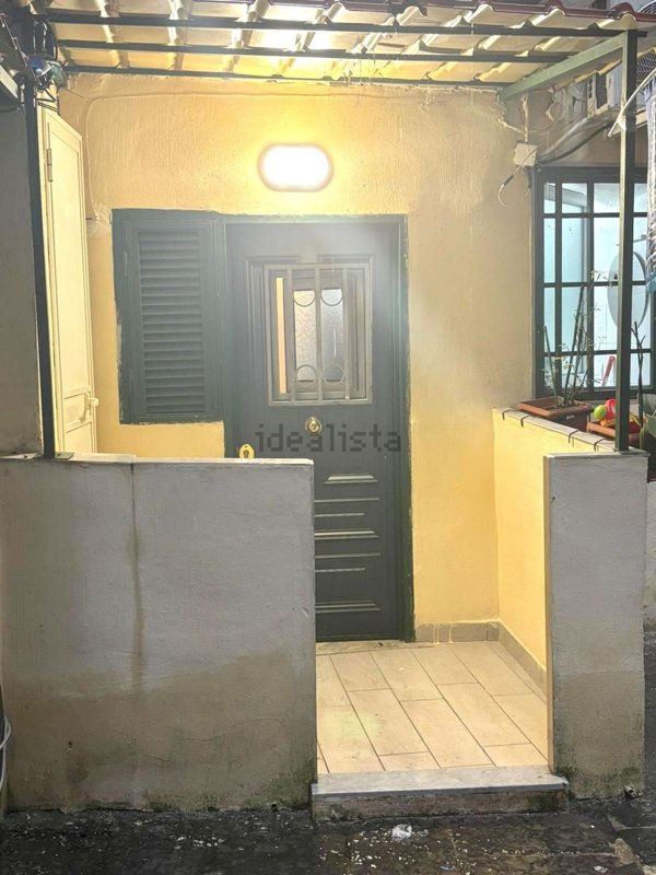 appartamento in vendita a Napoli in zona Avvocata