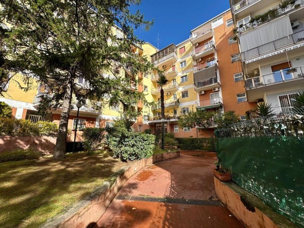 appartamento in vendita a Napoli in zona Capodimonte / Colli Aminei