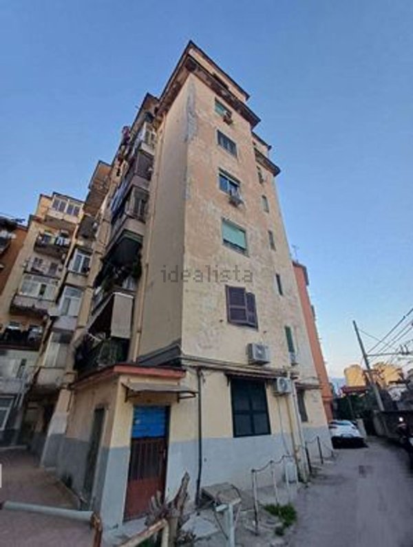 appartamento in vendita a Napoli in zona Bagnoli