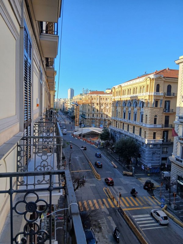 appartamento in vendita a Napoli in zona Pendino / San Giuseppe