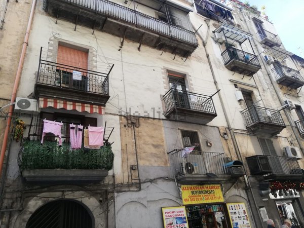 appartamento in vendita a Napoli in zona Stella