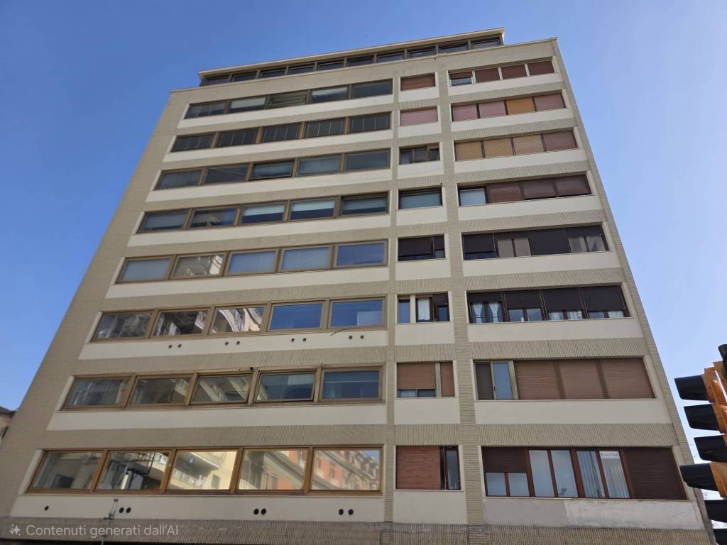 appartamento in vendita a Napoli in zona Chiaia