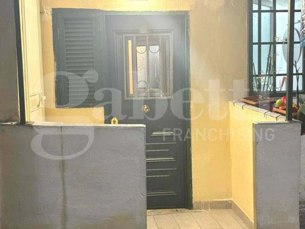 appartamento in vendita a Napoli in zona Avvocata