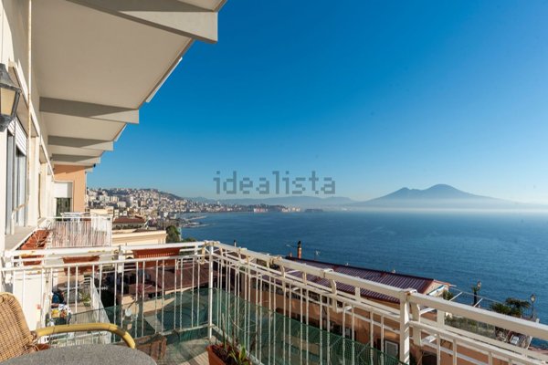 appartamento in vendita a Napoli in zona Posillipo