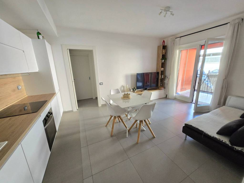 appartamento in vendita a Napoli in zona Stella